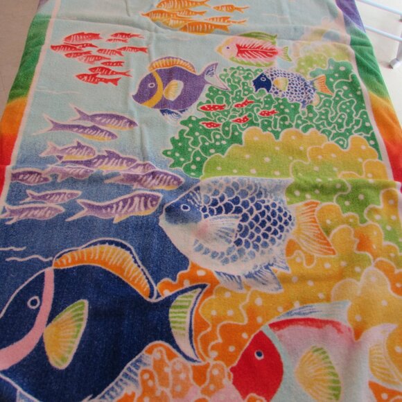 Summer Up! Rainbow Tropical Fish Cotton Beach Towel 56"x29" - Picture 5 of 12